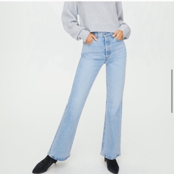 Levi’s Premium Ribcage High-waist Flare Jeans - Picture 4 of 7